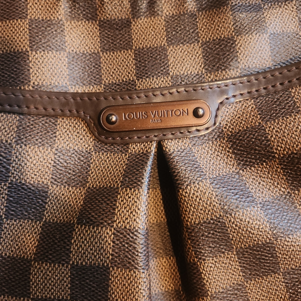 Louis Vuitton Bloomsbury Bag